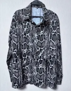 ヘビ柄 長袖シャツ XLサイズ
