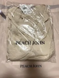 サテンパジャマ