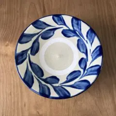 沖縄　やちむん《陶器屋須藤》青い模様の陶器7寸皿　食器