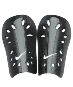 新品★Nike★ ブラック★シンガード● サイズ M