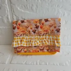 ハンドメイド　移動ポケット&ティッシュケース　ハチ&花柄
