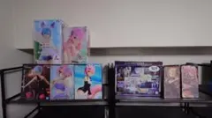 休日大特価！ リゼロフィギュア5体、1000ピースパズル、長財布2つセット！