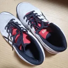 ASICS バスケットボールシューズ ホワイト/レッド/ブラック