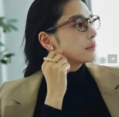 【美品】ステラハリウッド　ビジューラインパールピアス(ゴールド)