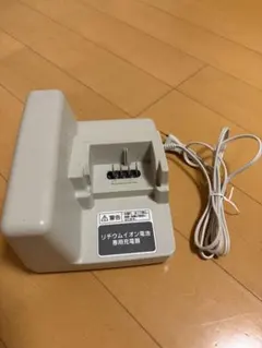 Panasonic 電動自転車用充電器 NKJ033B 本体のサムネイル
