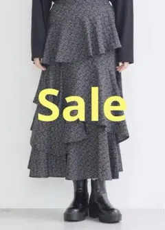 earth music&ecologyランダムティアードスカート黒/小花柄フレア