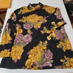 大きめサイズ　イタリア製　フラワープリント 長袖ハイネックセーター