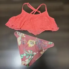 最終値下げ！ROXY 水着　セパレートのサムネイル