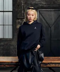Jordan ブラックパーカー フード付き