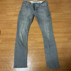 値下げ！デンハム　DENHAM RAZOR SLIM FIT グレ　お買い得