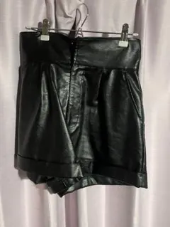 GRL レザーショートパンツ