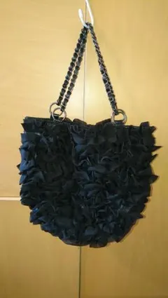☆黒　フリル チェーンバッグ☆