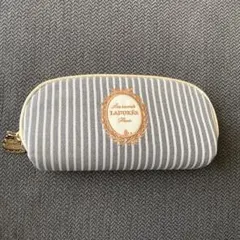 【美品】ラデュレ　メガネケース　サングラスケース　ポーチ　キティーメガネ拭きつきのサムネイル