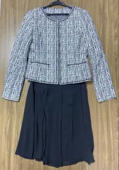 ホワイトジョーラ　ツイード&スカートスーツ9AR（Mサイズ相当）