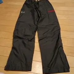 Under Armour STRONG 黒パンツ