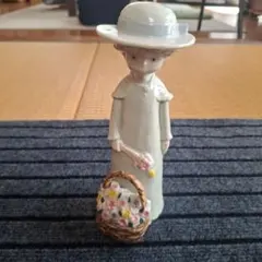 男女の陶器フィギュアセット - メルカリ
