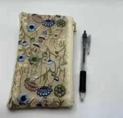 お値下げしました！インド刺繍リボン　ポーチ