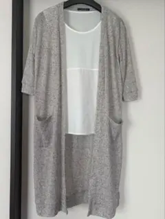 グレーのカーディガンとホワイトタンクトップセットのサムネイル