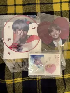 BTS テヒョン テテ V ハート型うちわとポストカードセット