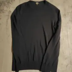 UNIQLO　紺色　薄手セーター