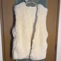 WEGO アイボリー ファー風ノースリーブベスト