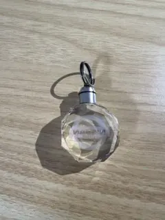 NISSAN 日産 ロゴ入り クリスタル キーホルダー