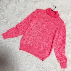 ピンク トップス