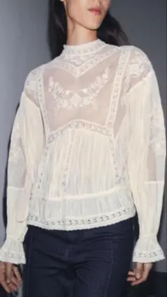 ZARA レース刺繍ブラウス 新品