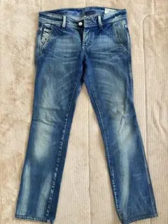 DIESEL デニムダメージ加工　ストレートジーンズ　レディース