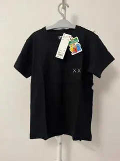 ユニクロ　KAWS × セサミストリート Tシャツ 140cm ブラック