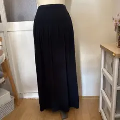 黒のプリーツロングスカートHIROKO BISのサムネイル