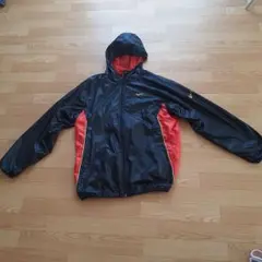 ナイキ　ジャンパー　ジャケット　シャカシャカ