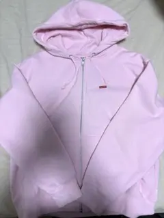 ピンク パーカー