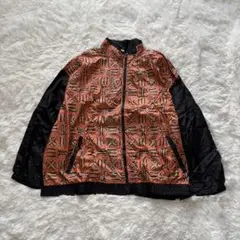 【ナイロンジャケット】ＸＬ　大きめ　ジップアップ　ハイネック　オレンジ　黒　古着