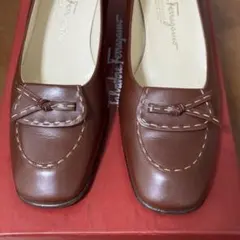 Salvatore Ferragamo ブラウン モカシンパンプス