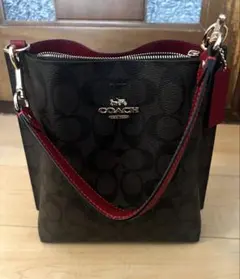 COACH ショルダーバッグ ブラック/レッド 今なら値下げ価格で❗️