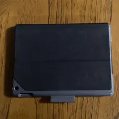 logi iPad用キーボードケース 覗き防止カバー付き