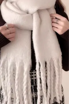 ♪A&O♪様 専用グレイル ⭐︎ 起毛フェイクウールフリンジボリュームマフラー