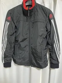 adidas ナイロンジャケット 黒 赤襟