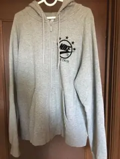 ナイキ　ジップアップパーカー