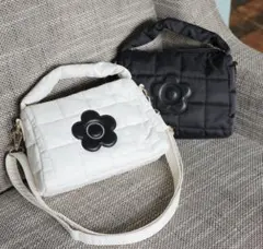 美品　マリークワント　マットサテンキルトデイジー 2WAYショルダー