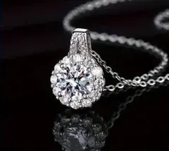 損失覚悟！最高品質のモアサナイト！【２ｃｔ】のプリンセスペンダントネックレス