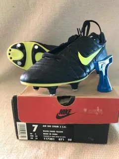 Item thumbnail for item 531fe1a8-0e63-401a-8021-dec84a1c6284