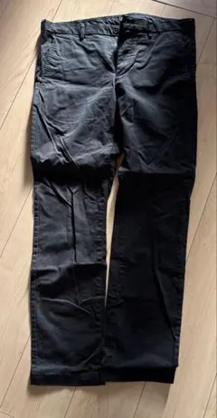 ユニクロ　メンズロングパンツ　ウエスト85センチ　黒①