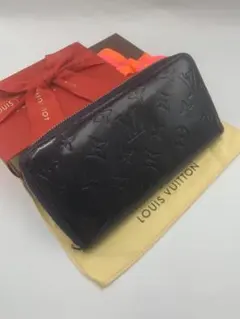 ルイヴィトン ジッピーウォレット ヴェルニ ブラック ラウンド モノグラム