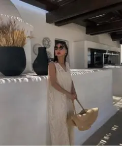 美品 Ameri CHLOE V NECK ROMPERS 白 Mのサムネイル