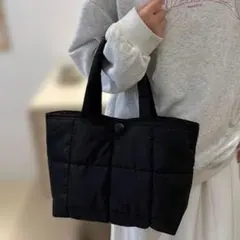 トートバッグ ブラック シンプル 黒 カジュアル 軽量 キルティング 通勤 通学