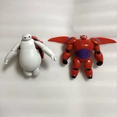 ベイマックス アクションフィギュア　トランスフォームビークル　フィギュア