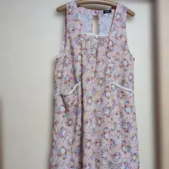 花柄ピンクエプロン