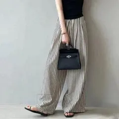 ストライプ柄 ワイドパンツ